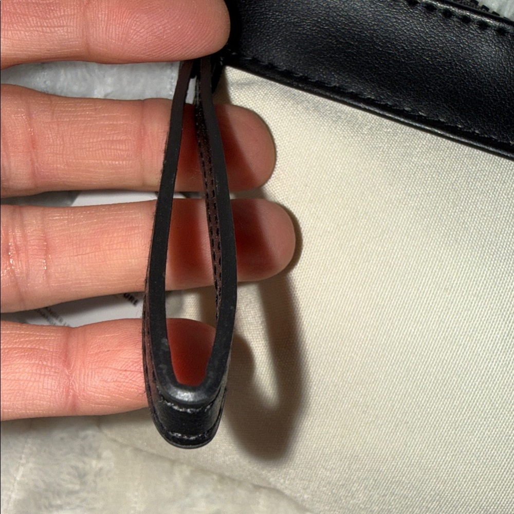 Yves Saint Laurent Black and Cream Cosmetic Bag - Picture 5 of 9